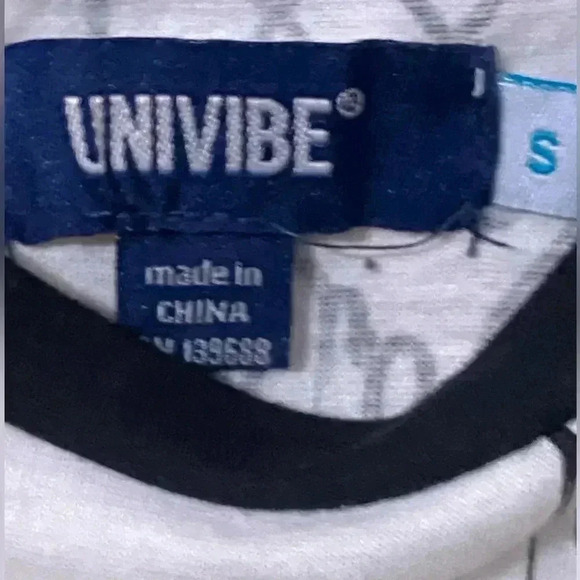 Big Boys Size Small Unvibe Printed Tees and Long Sleeve Flannel Shirt. All NWT - Picture 5 of 8